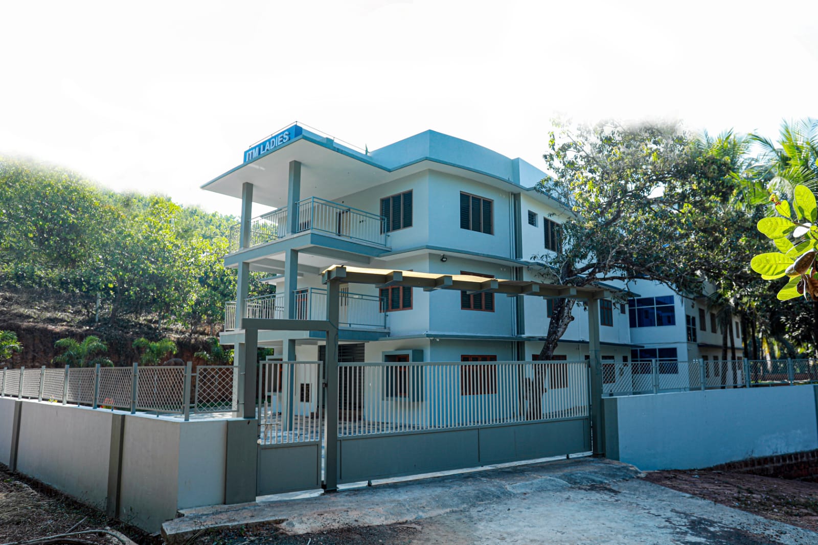 HOSTEL FOR BOYS AND GIRLS